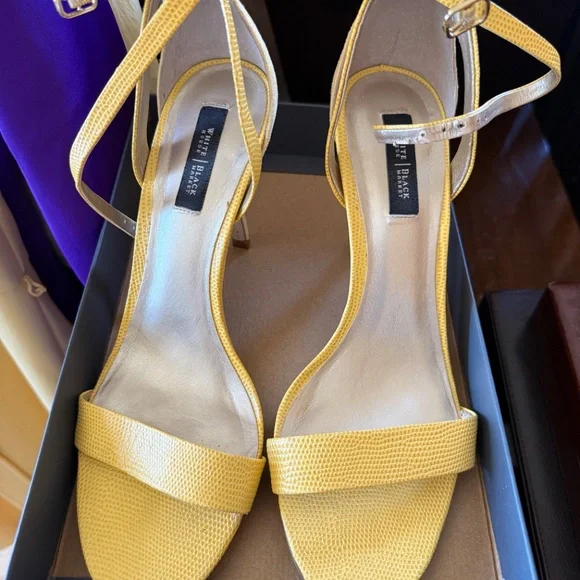 White House Black Market size 9 Yellow Heels - Picture 3 of 5